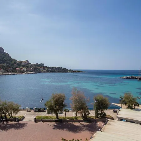 Palermo Mare Holidays * Sferracavallo