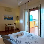 Palermo Mare Holidays *