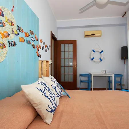Casa vacanze Palermo Mare Holidays *