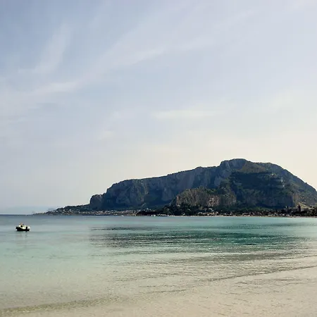 Casa vacanze Palermo Mare Holidays Sferracavallo