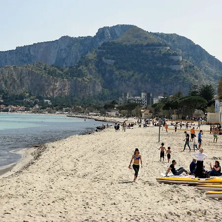 Casa vacanze Palermo Mare Holidays Sferracavallo