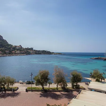 Palermo Mare Holidays Casa vacanze Sferracavallo