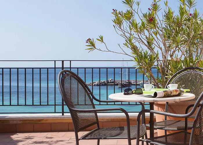 Palermo Mare Holidays *
