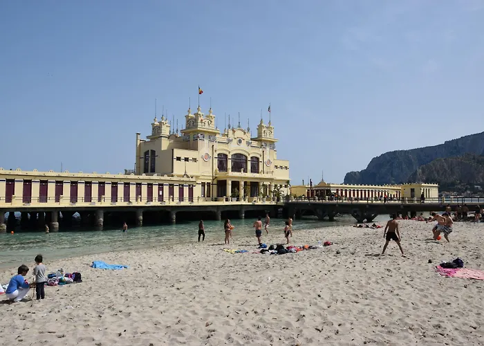 Palermo Mare Holidays 別荘