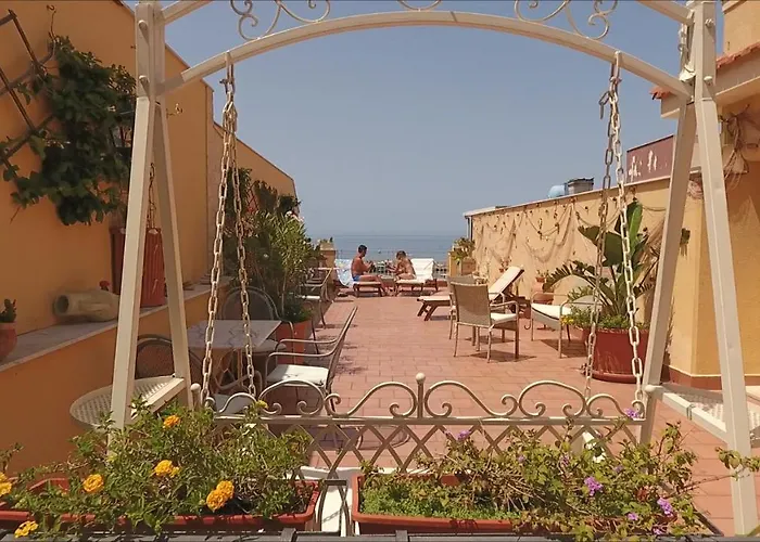 Palermo Mare Holidays 別荘 *